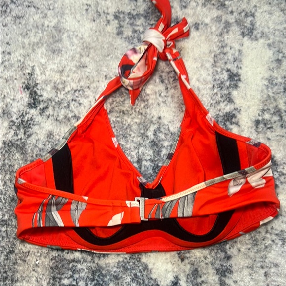 Athleta Red Floral Bikini Top - Picture 4 of 5